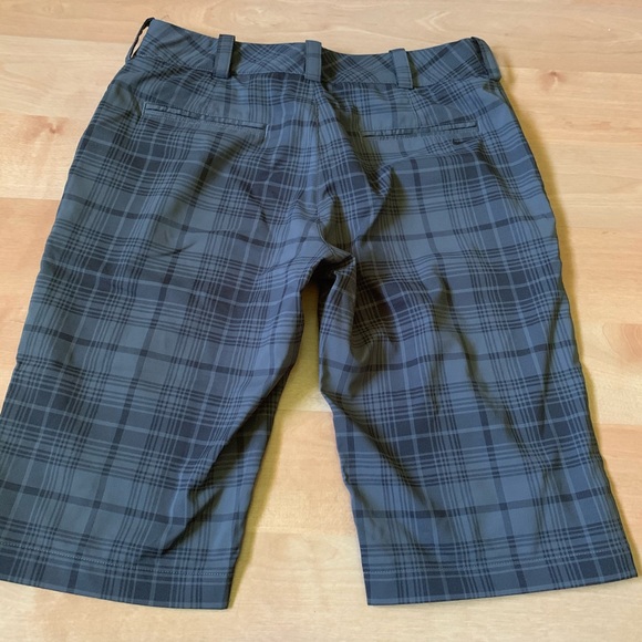 Nike Golf plaid shorts size 4 - Picture 2 of 3